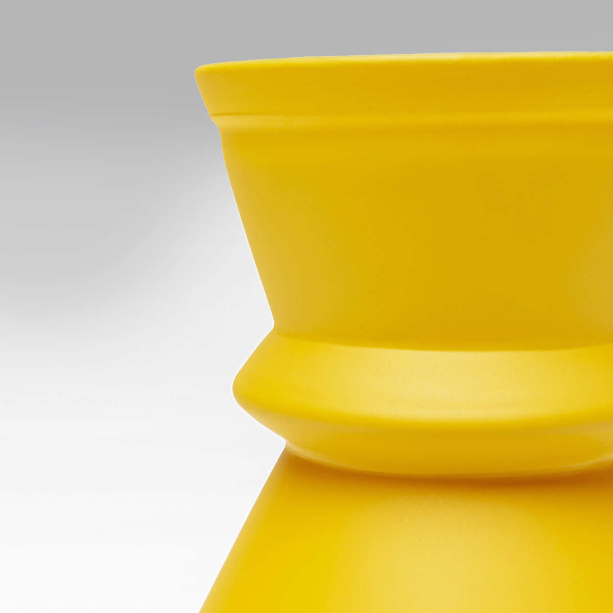 Gina vase gul glas